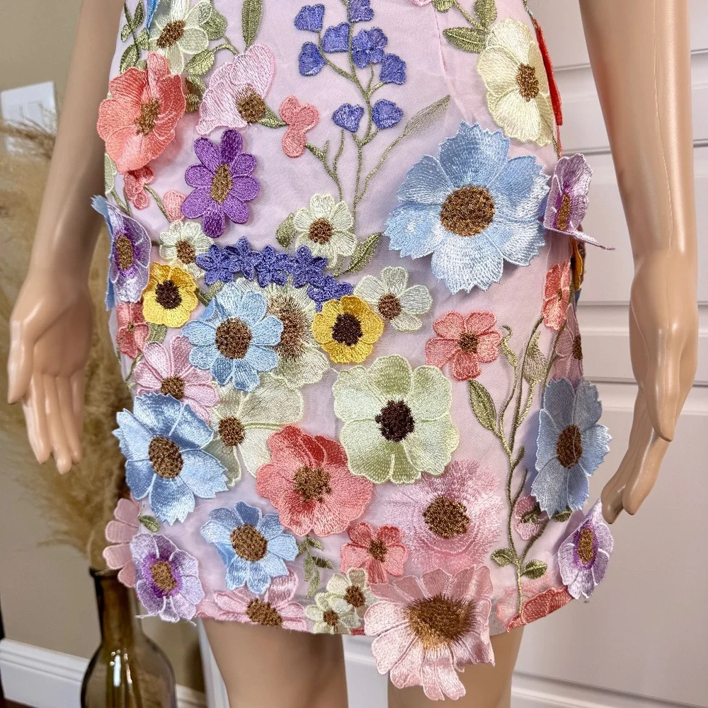 WOMEN'S 3D FLORAL BODYCON MINI DRESS WITH PUFF SLEEVES - Picture 11 of 13